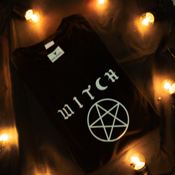Camiseta Witch